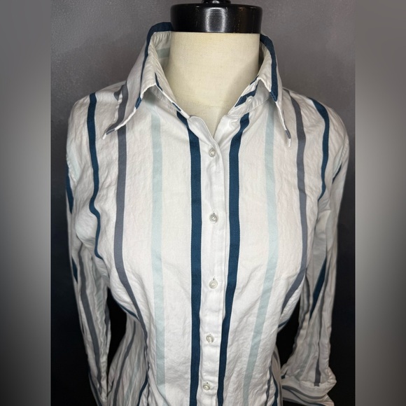 Express Design Studio Striped Button-Down Shirt - Size 10 (Classic Fit) - Picture 2 of 6